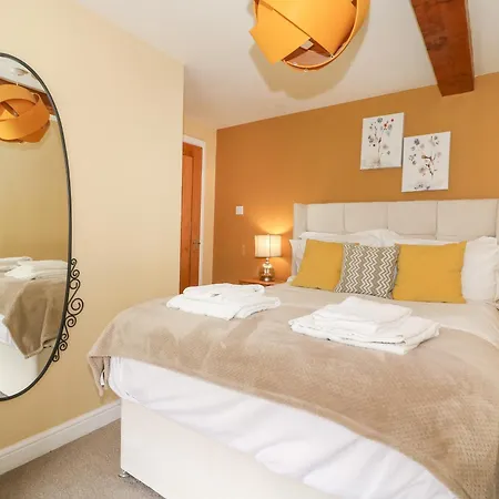 Loft Cottage, Bedale *